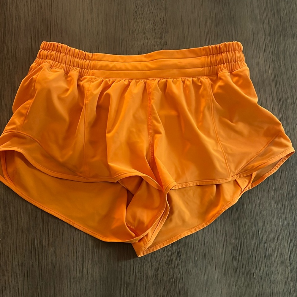 Lululemon Hotty Hot High-Rise Lined Short 2.5”
